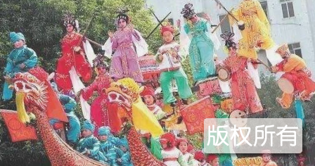 崖口飘色
