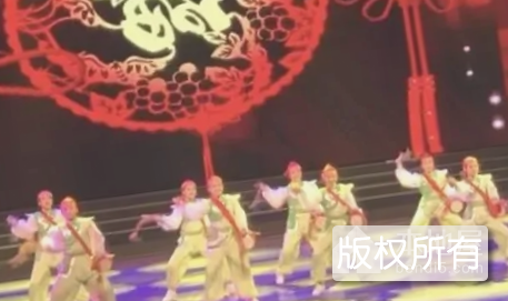 花鞭鼓舞