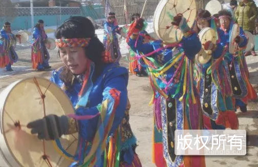 鄂温克族萨满舞