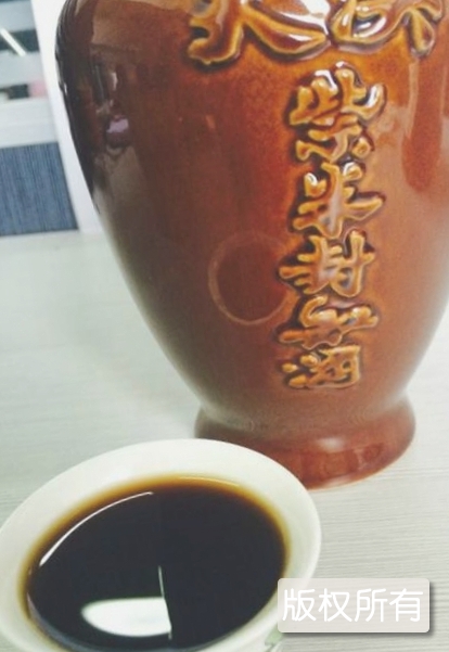 墨江紫米封缸酒