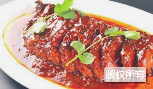 酱汁瓦块鱼