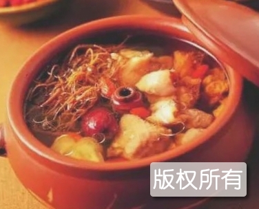 三七汽锅鸡