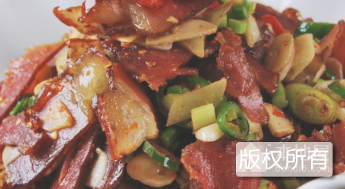莴笋焖腊肉