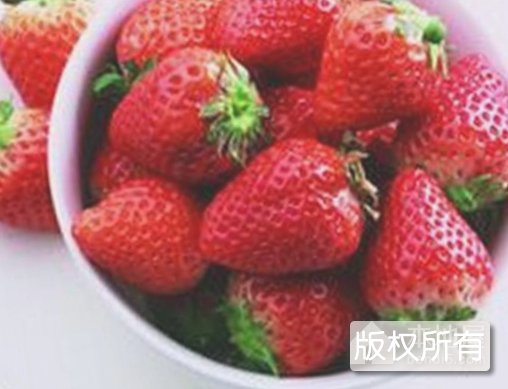 西朱草莓
