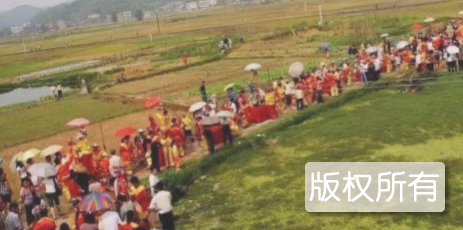 涟源珠梅“抬故事”