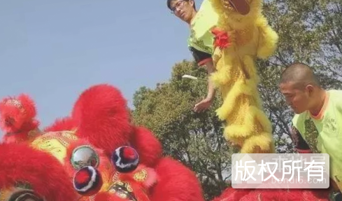 梅山舞狮