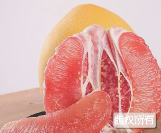 泉水红肉蜜柚