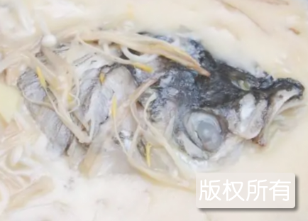 天麻鱼头汤