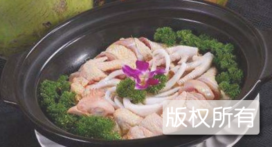 琼中椰子鸡蛇煲