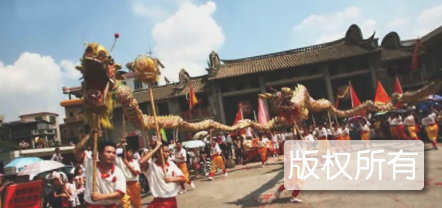 麦边舞龙