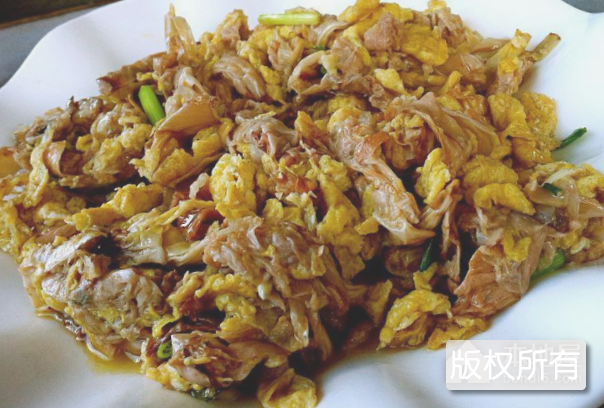 杜鹃花炒蛋