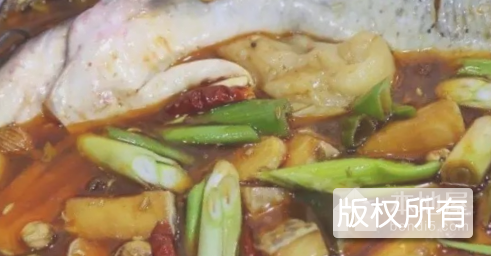 即墨铁锅炖大鱼