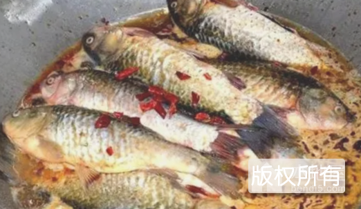 江水炖活鱼