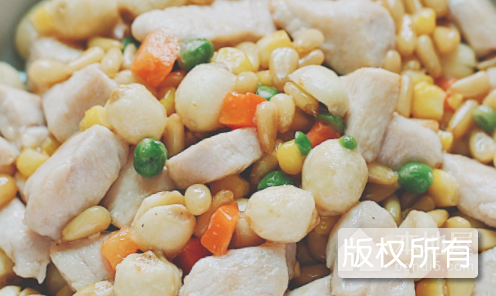 莲子鸡丁