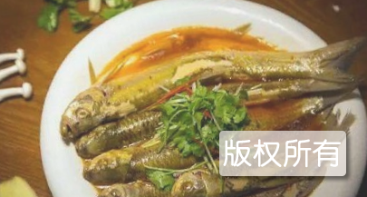 家炖河杂鱼