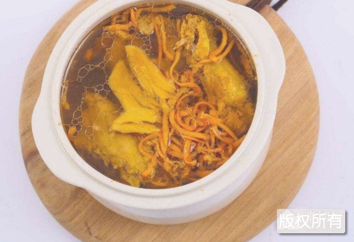 虫草鸡块