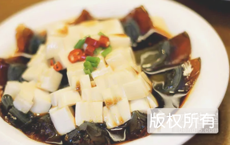豆腐拌皮蛋
