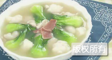 清汤滑鸡球