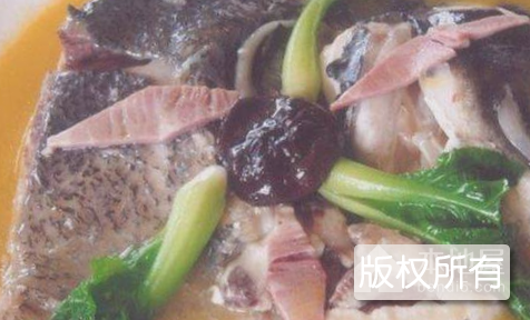 拆烩鲢鱼头